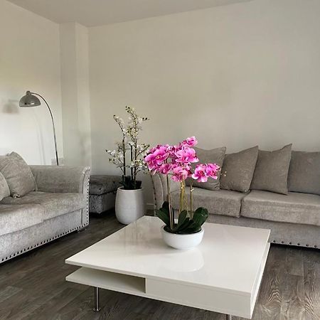 Modern, Stylish And Central Home Manchester Extérieur photo